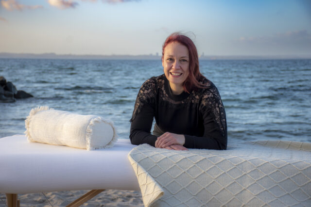 Person am Strand, Foto Nicole Mattern